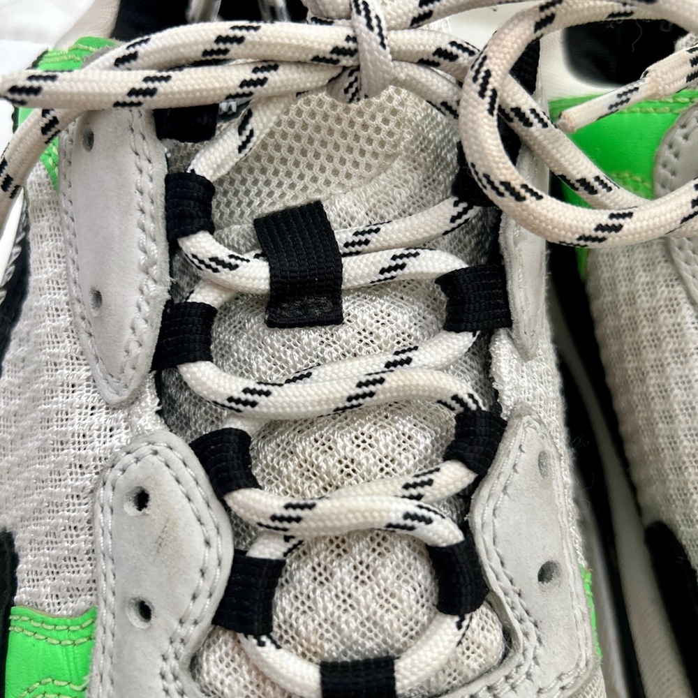 Balenciaga Men's Green and Black Sneakers - Picture 5 of 9